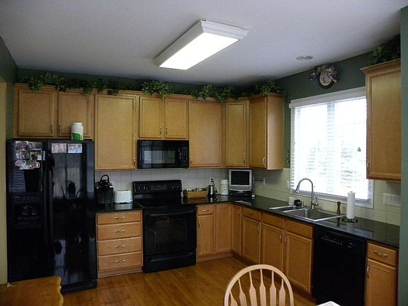 2nd image of 26392 Fieldstone Dr #1