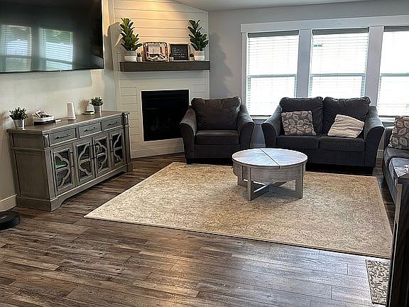 4th image of 5419 S Carbine Dr