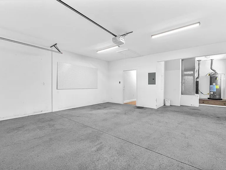 4782 Primrose St — Photo 39