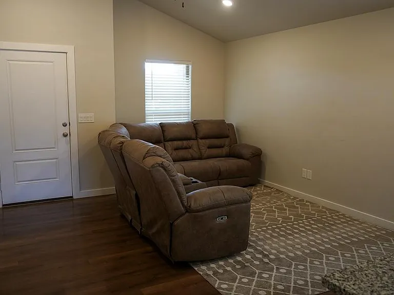 6209 Poppy Dr — Photo 7