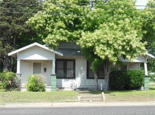523 N Main St, Winters, TX 79567