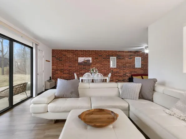 6 Zurich COURT #6-05, Lake Geneva, WI 53147