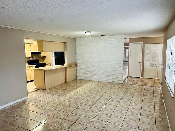 4th image of 6529 Precourt Dr