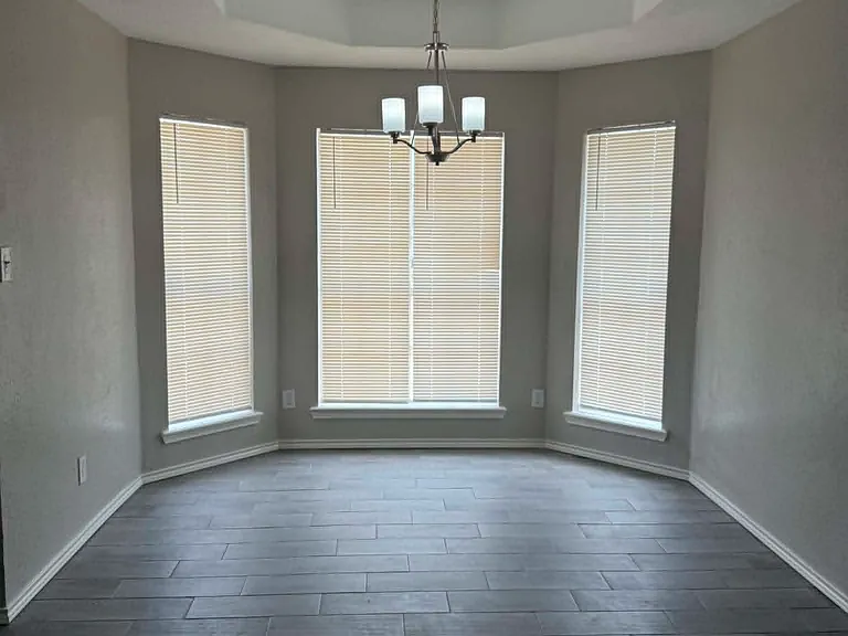 124 Maerose Ave — Photo 7