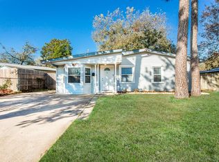 2417 W 11th St, Irving, TX 75060