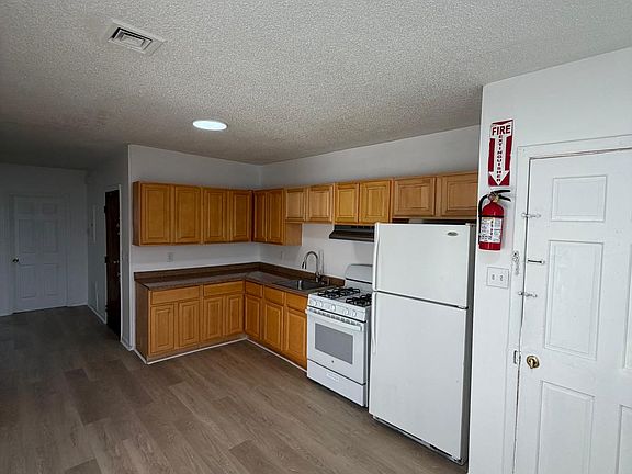 5th image of 618 Elizabeth Ave #C