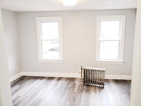 5th image of 338 Randolph Ave APT 1B