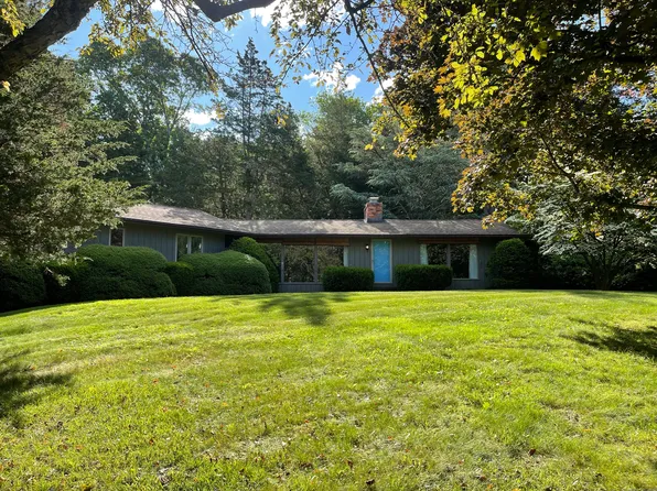 118 Flintlock Road, Madison, CT 06443