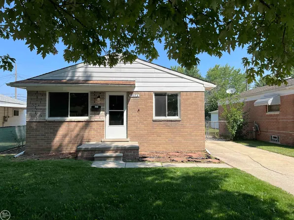 19573 Heckman St, Clinton Township, MI 48035