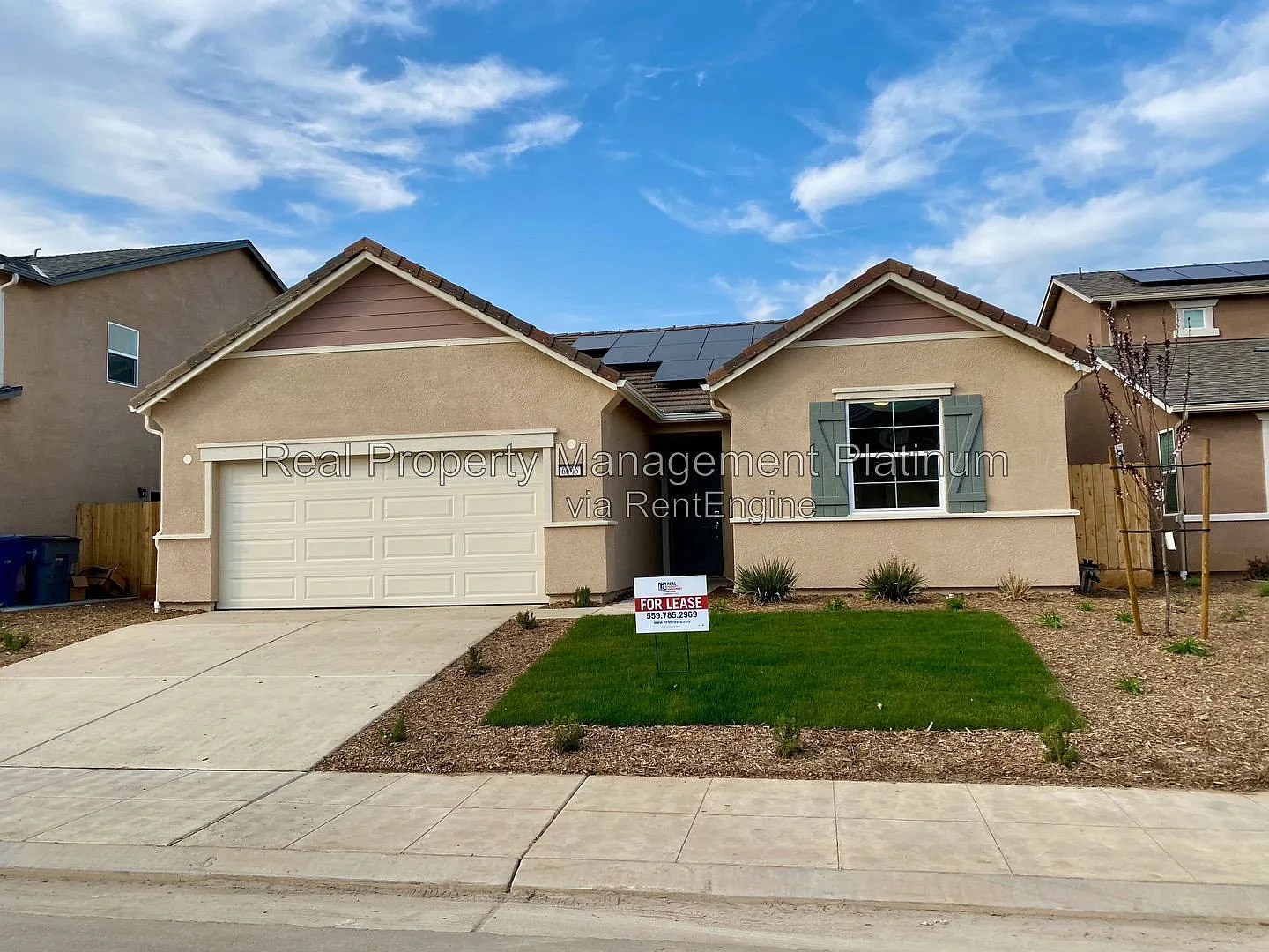3 bed, 2.0 bath, 1697 sqft, $2,395 — Photo 2