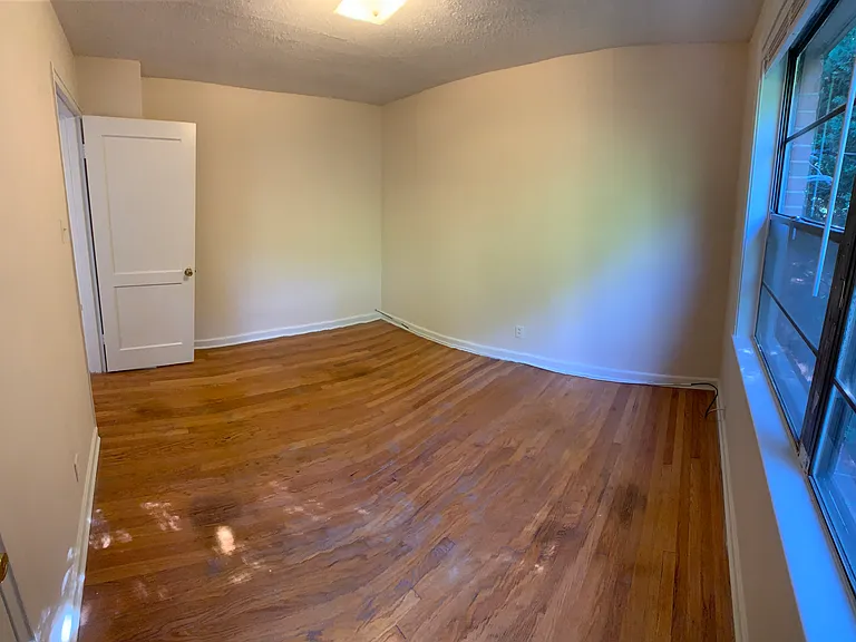 1661 Valley Ave — Photo 19