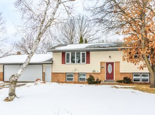 11101 Maryland Ave N, Champlin, MN 55316