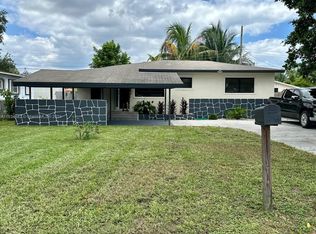 6517 Wiley St, Hollywood, FL 33023