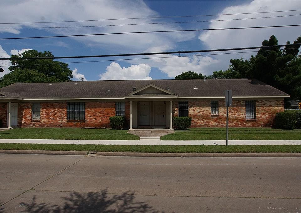 1st image of 6525 Renwick Dr #A