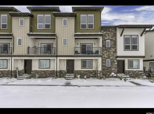 569 W Lewski Ln, Riverton, UT 84065