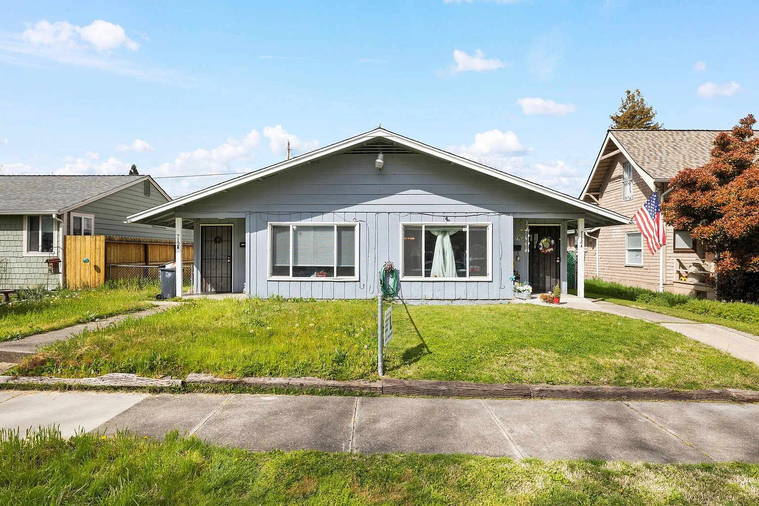 712 Palm St photo 1