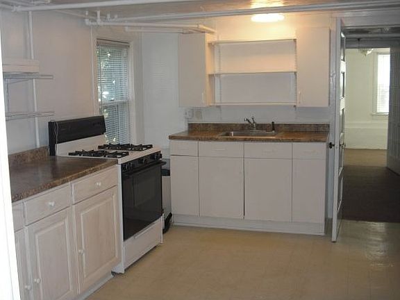 Large Eat In Kitchen-Apt