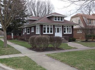 1302 S 3rd St, St Charles, IL 60174