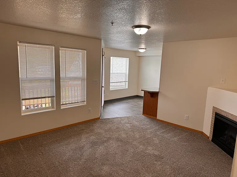 Loganberry Commons — Photo 15