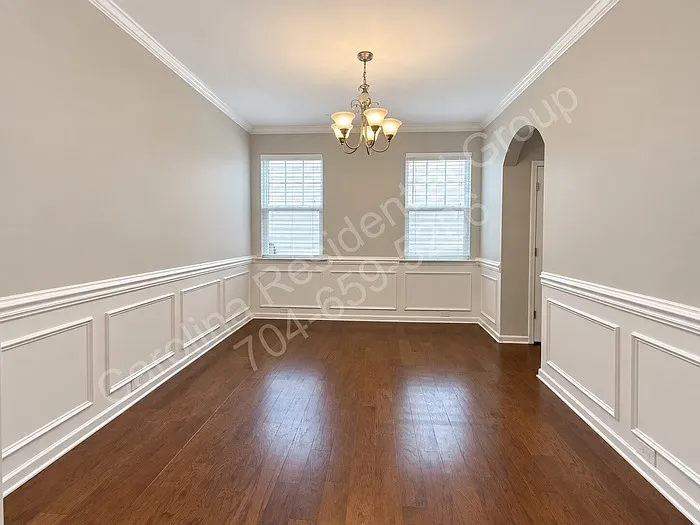 5 bed, 4.5 bath, 3243 sqft, $3,050 — Photo 3
