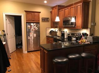 164 F St APT 1F, Boston, MA 02127