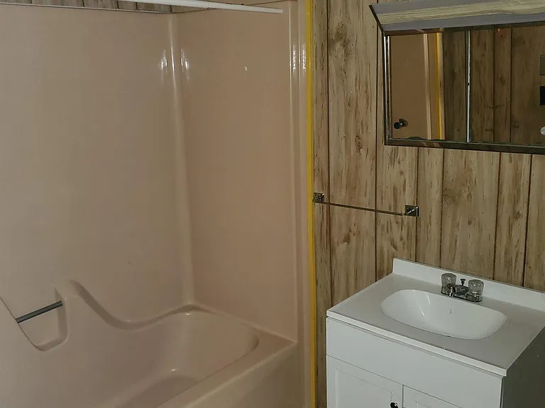1030 Thornton Ave — Photo 49