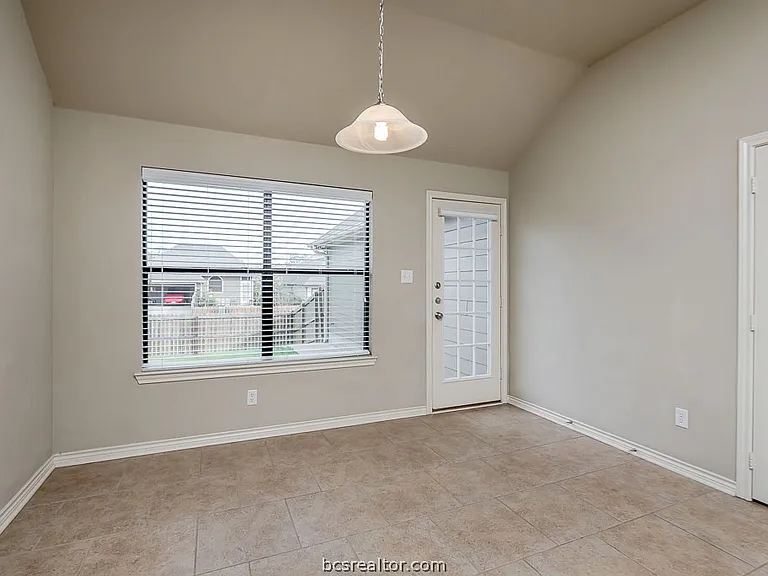 2020 Turning Leaf Dr — Photo 6