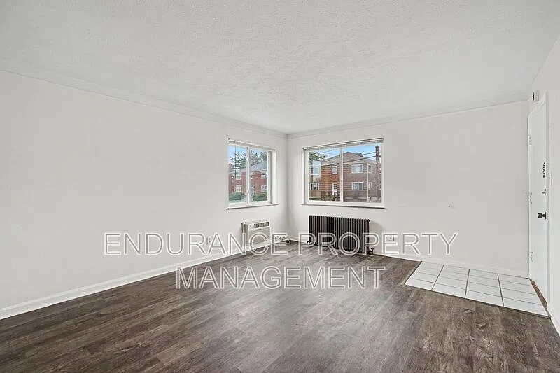 1 bed, 1.0 bath, $875 — Photo 3