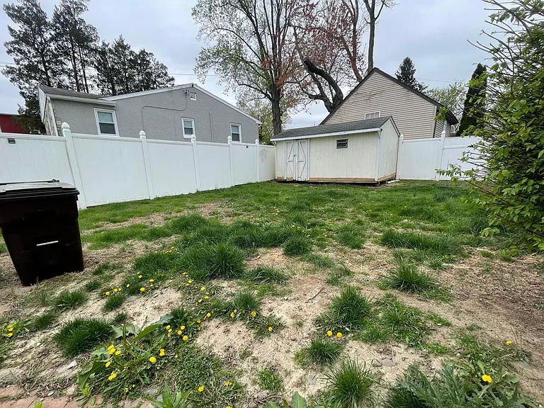 1048 Cornwells Ave — Photo 14