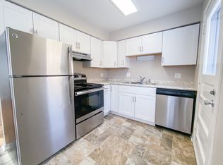 922 Magnolia Ln APT 2, Madison, WI 53713