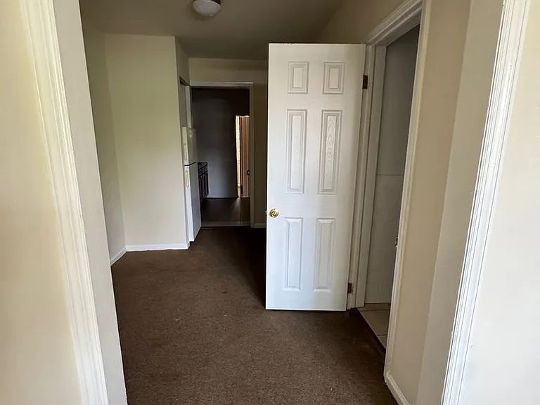 800 Taylor St NE — Photo 4