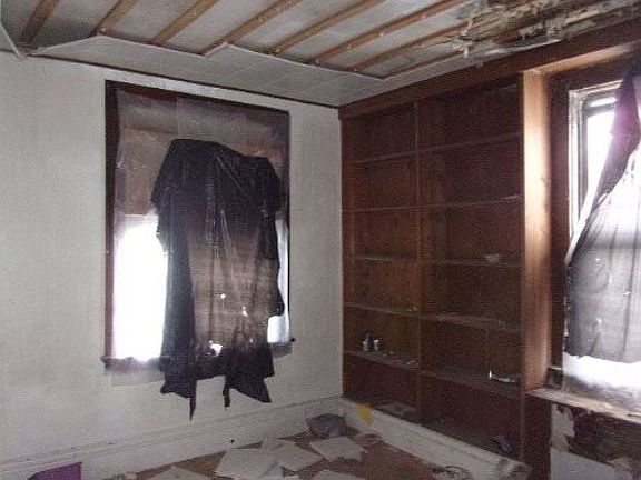 3rd image of 410 Knox Ave