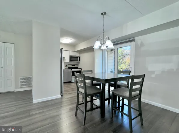 53 Banner Ct, Marlton, NJ 08053