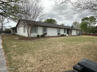 1200 Colonial Dr, Union City, TN 38261