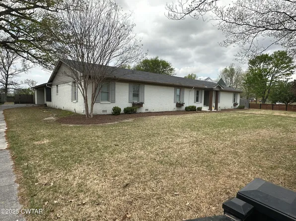 1200 Colonial Dr, Union City, TN 38261