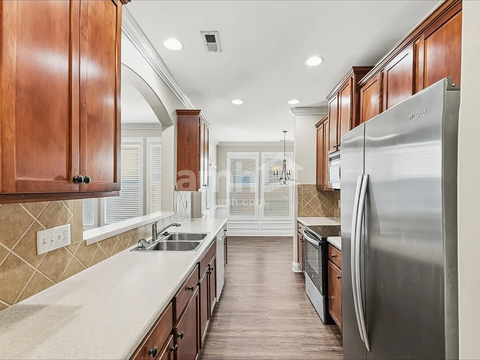 3 bed, 2.5 bath, 1920 sqft, $2,115 — Photo 4