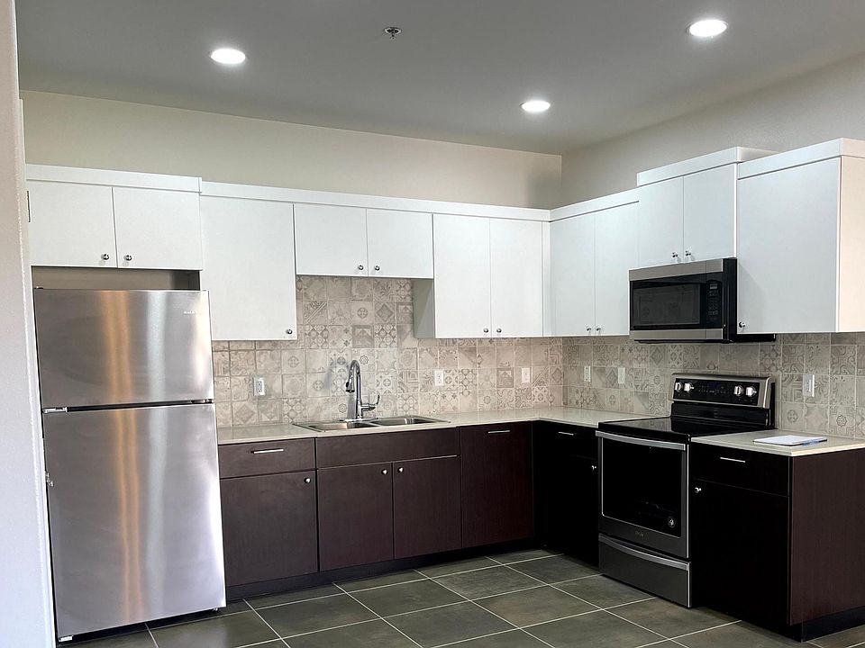 1st image of 3807 S Veterans Blvd