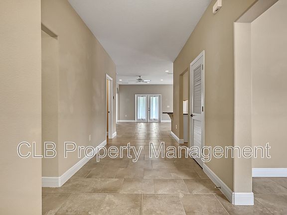 5th image of 3448 Poneta Ave