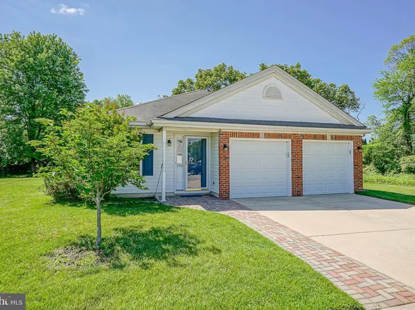 193 Blue Heron Dr, Thorofare, NJ 08086