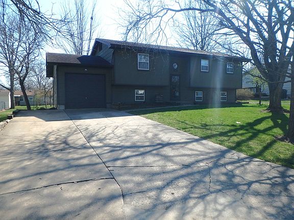 2nd image of 509 W Hildreth St