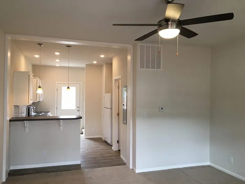 2 bed, 1.5 bath, 920 sqft, $2,050 — Photo 2