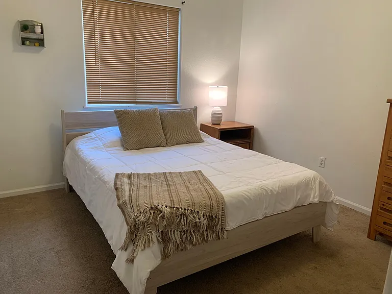 221 W Harmony Dr — Photo 14