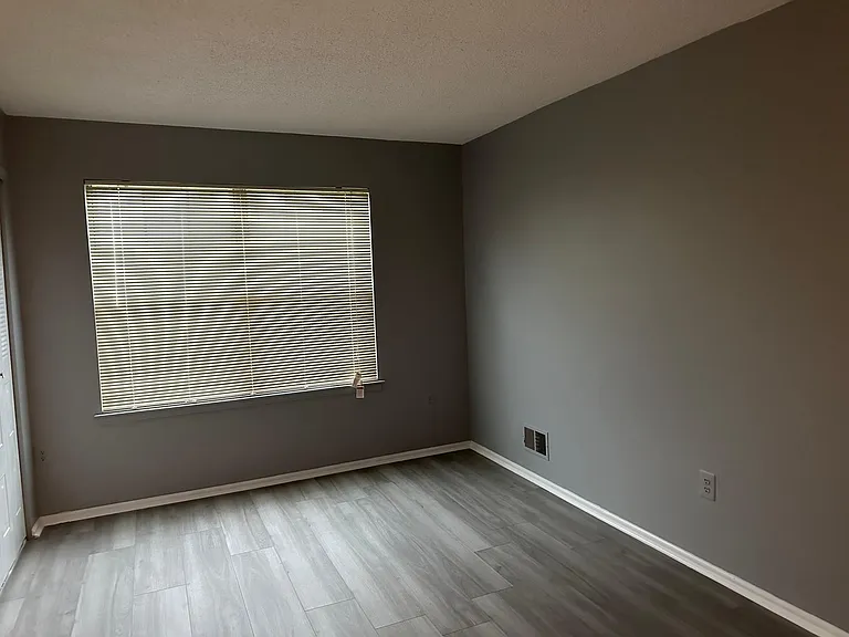 464 Northam Dr — Photo 6