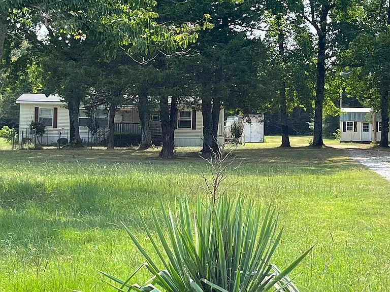 105 Whitetail Dr — Photo 1