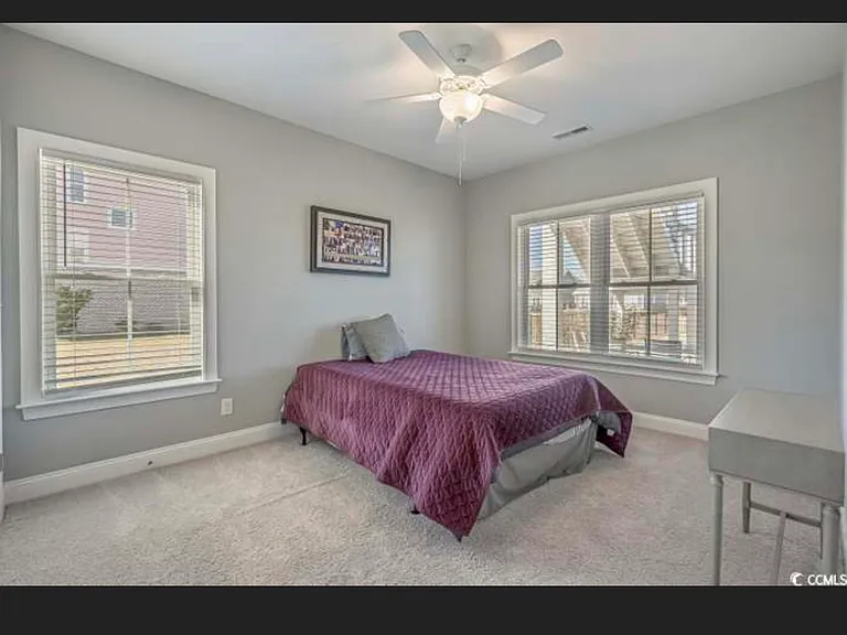 330 Harbour View Dr — Photo 12