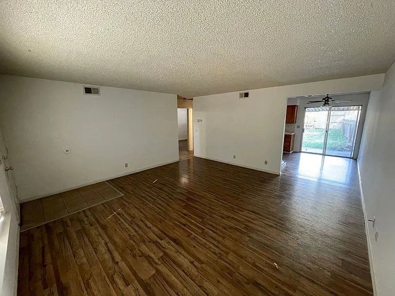 15 San Gabriel Dr — Photo 3