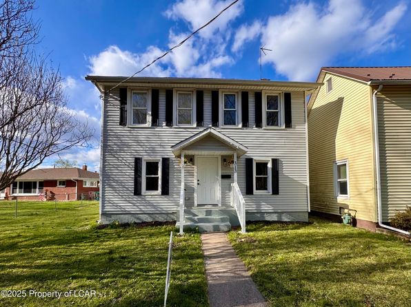 313 W 5th St, Nescopeck, PA 18635