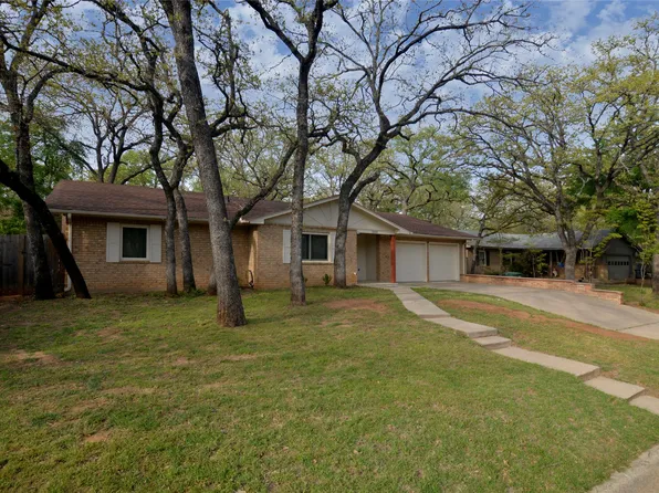 1105 Pine Ridge Dr, Azle, TX 76020