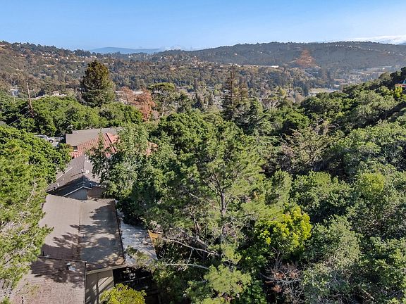 3rd image of 1617 Manzanita Ave