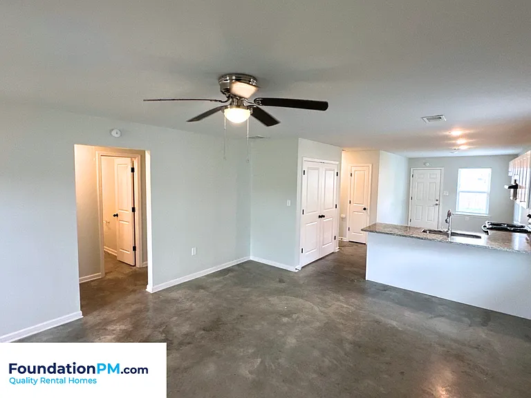 2504 Sl Henry St — Photo 20